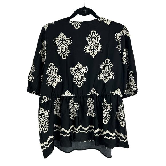 NWT Dokotoo Black Cream Printed Short Sleeve Tie Front Top Womens XL - Picture 9 of 9